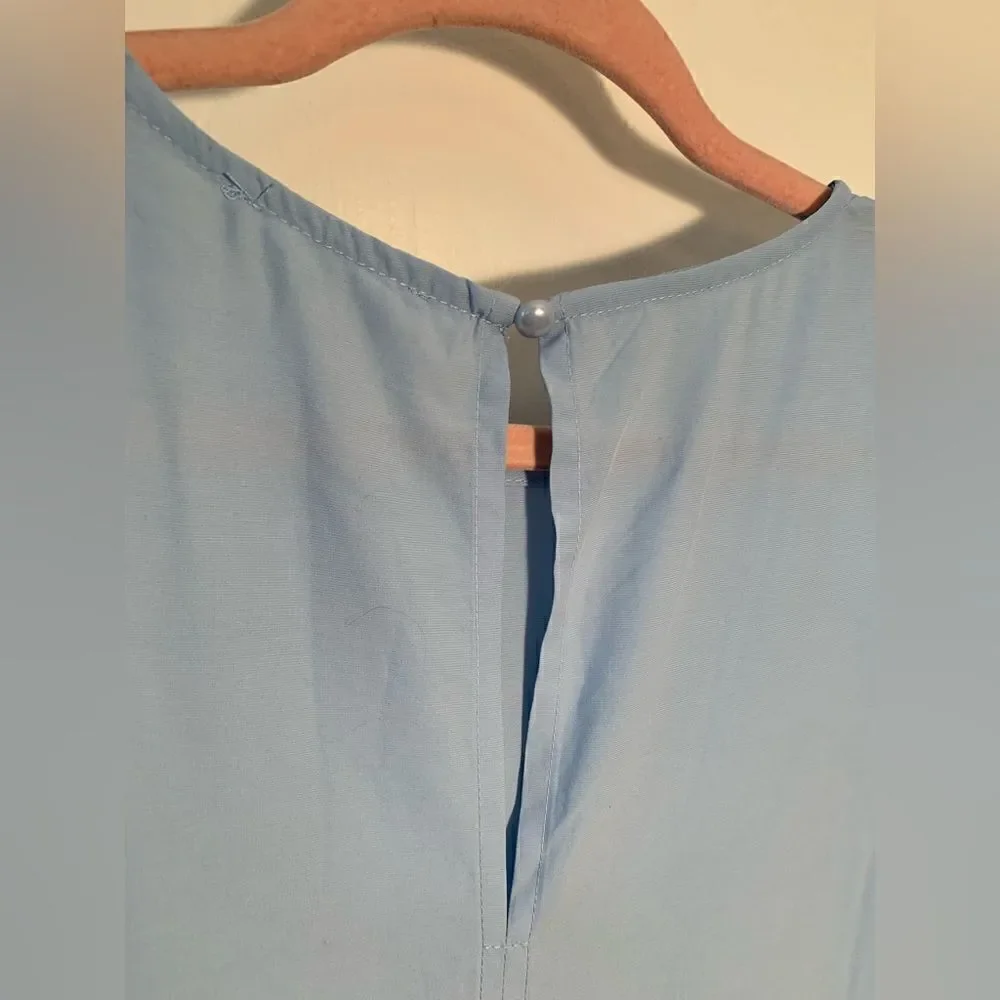 Kirundo NWT light blue tiered midi cap sleeve dress Size Medium